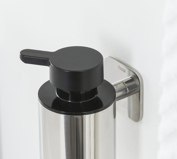 Colar såpedispenser 180 ml blankpolert
