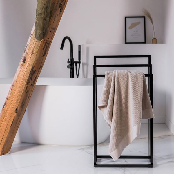 Tube Håndklestativ Square sort