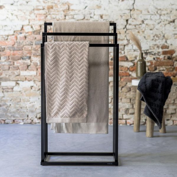 Tube Håndklestativ Square sort