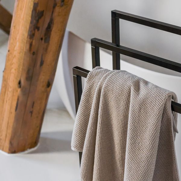 Tube Håndklestativ Square sort